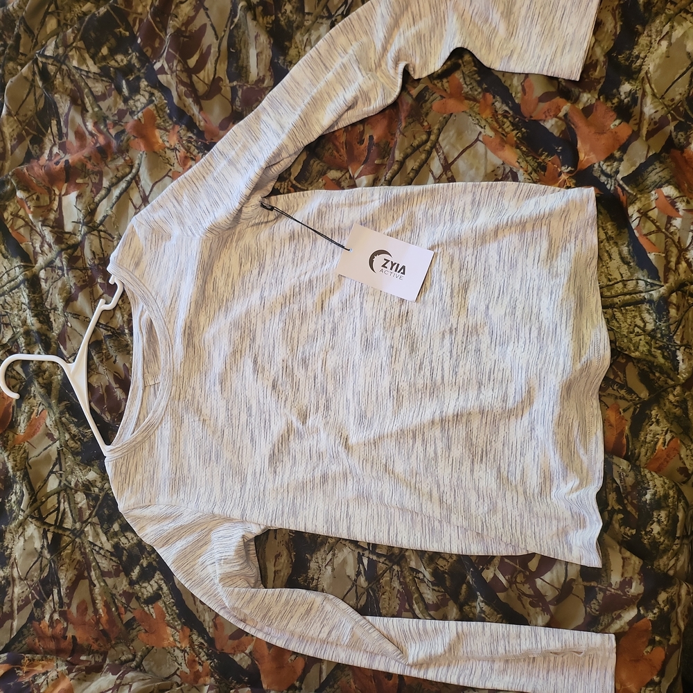 Long sleeve, open back workout top